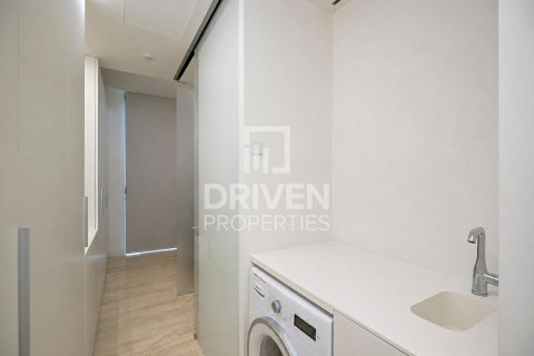 Apartment de 2 dormitorios en The Crescent, UAE No. 221523 17