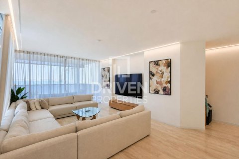Apartment de 2 dormitorios en The Crescent, UAE No. 221523 5