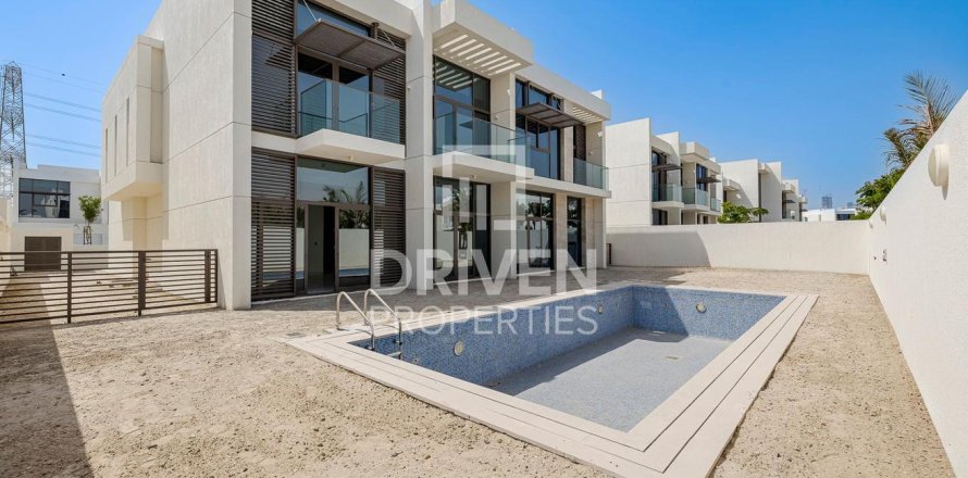 Villa de 6 dormitorios en District One, UAE No. 214812