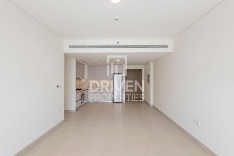 2 bedrooms Apartment in EMAAR Beachfront, UAE No. 212889 3