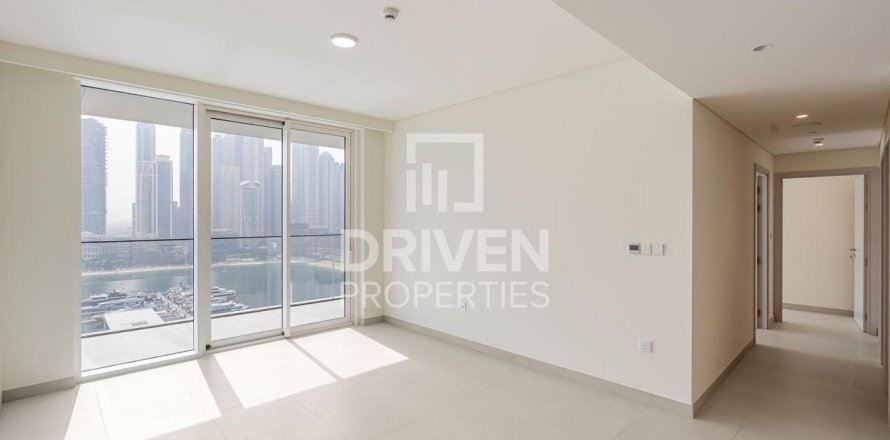 2 bedrooms Apartment in EMAAR Beachfront, UAE No. 212889