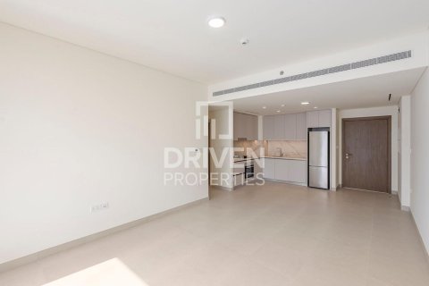 2 bedrooms Apartment in EMAAR Beachfront, UAE No. 212889 4