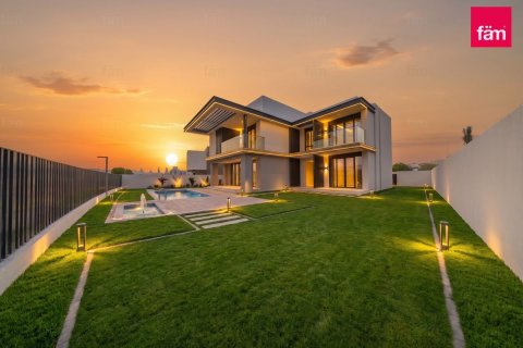 Villa de 5 dormitorios en Jebel Ali, UAE No. 205036 3