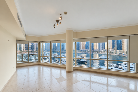 Apartment de 2 dormitorios en Dubai Marina, UAE No. 215359 3