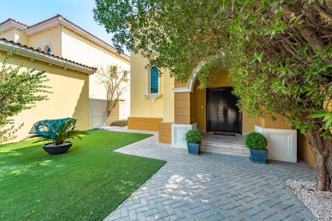 Villa de 3 chambres à Jumeirah Islands, UAE No. 224626 3