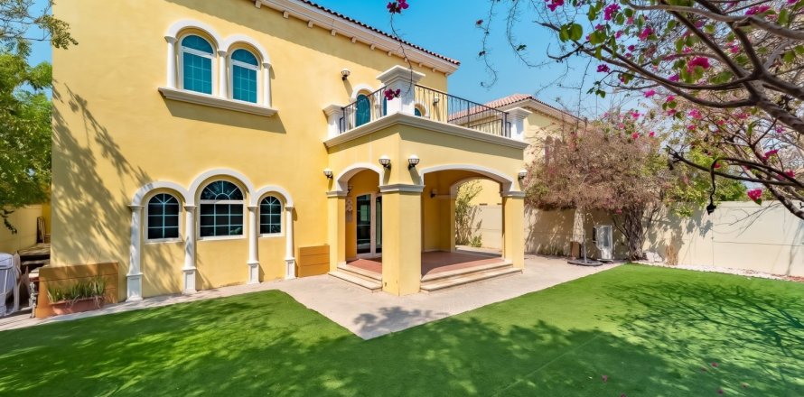 Villa de 3 chambres à Jumeirah Islands, UAE No. 224626