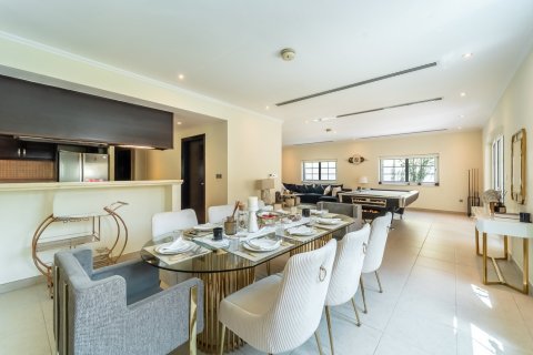 Villa de 3 chambres à Jumeirah Islands, UAE No. 224626 8