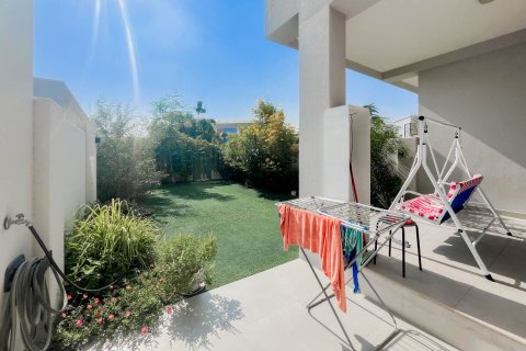 3 bedrooms Townhouse in Dubai Land, UAE No. 195960