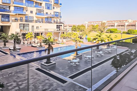 Apartment de 3 dormitorios en Motor City, UAE No. 221680