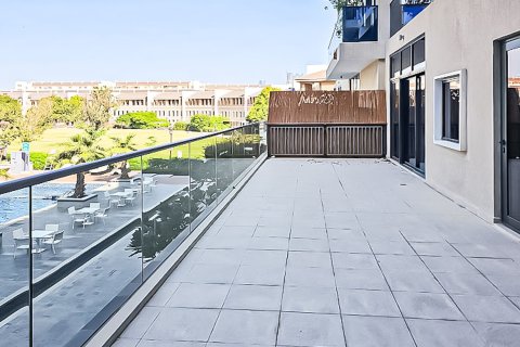 Apartment de 3 dormitorios en Motor City, UAE No. 221680 3