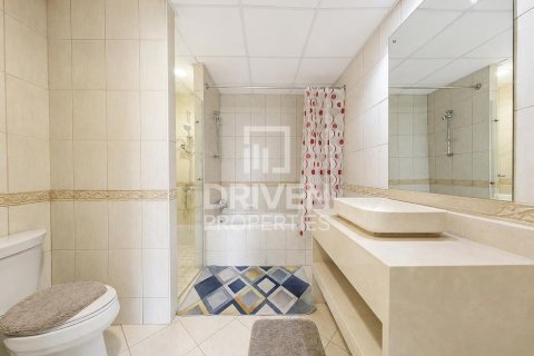 Apartment de 2 dormitorios en Motor City, UAE No. 223175 7