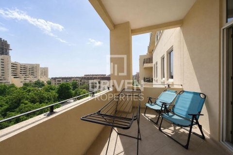 Apartment de 2 dormitorios en Motor City, UAE No. 223175 5