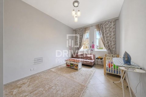 Apartment de 2 dormitorios en Motor City, UAE No. 223175 16