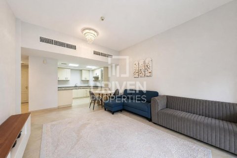 Apartment de 2 dormitorios en Motor City, UAE No. 223175 12