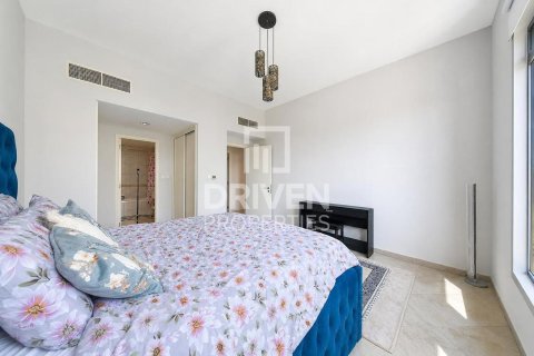 Apartment de 2 dormitorios en Motor City, UAE No. 223175 14
