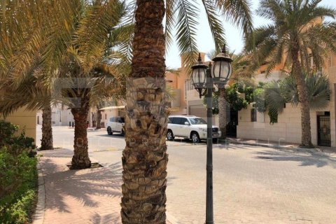 Villa de 3 chambres à Al Mushrif, UAE No. 13424 3
