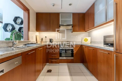 Apartment de 1 dormitorio en Standpoint Towers, UAE No. 215161 4