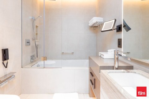 3 bedrooms Apartment in Dubai, UAE No. 165075 18