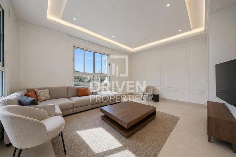 5 bedrooms Villa in Dubai, UAE No. 222962 3