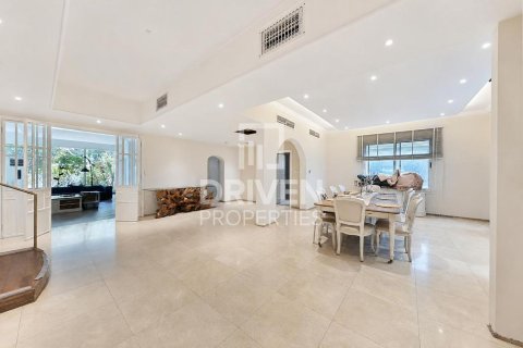 5 bedrooms Villa in Dubai, UAE No. 222962 6