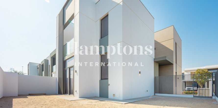 Townhouse de 4 chambres à Ruba, UAE No. 162202