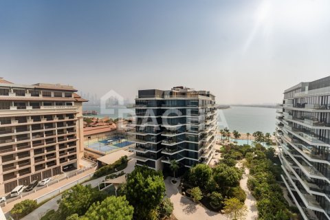 Apartment de 2 dormitorios en The Crescent, UAE No. 203694 26