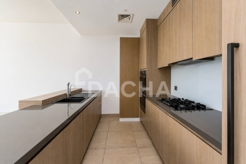 Apartment de 2 dormitorios en The Crescent, UAE No. 203694 9