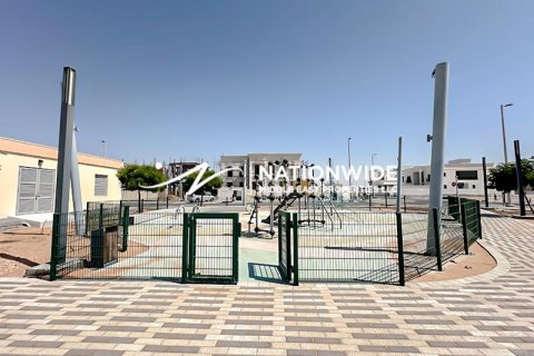 753مربع، قطعة أرض في أبو ظبي, الإمارات العربية المتحدة رقم 99135 9