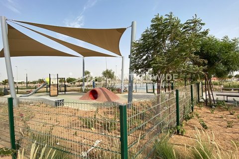 753مربع، قطعة أرض في أبو ظبي, الإمارات العربية المتحدة رقم 99135 3