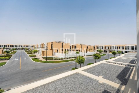 Villa de 3 chambres à EMAAR South, UAE No. 207403 15
