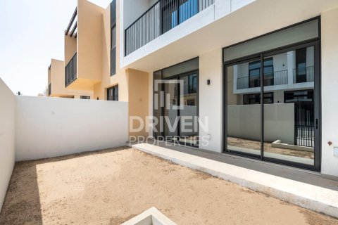 Villa de 3 chambres à EMAAR South, UAE No. 207403 18