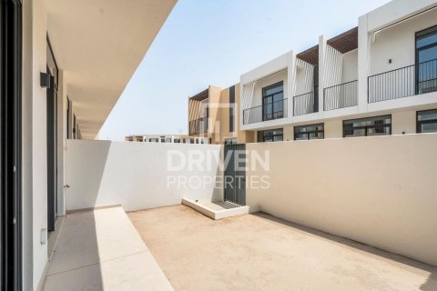 Villa de 3 chambres à EMAAR South, UAE No. 207403 17