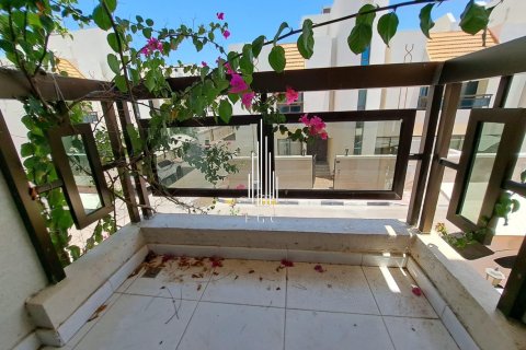 Villa de 4 dormitorios en Al Dhafrah, UAE No. 36668 21
