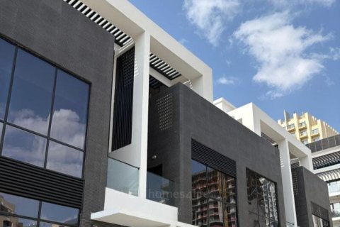 4 bedrooms Villa in District 12, UAE No. 160179