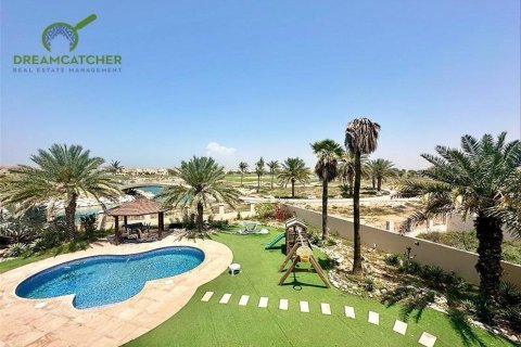 Вилла с 5 спальнями в Al Hamra Village, ОАЭ №75273 4