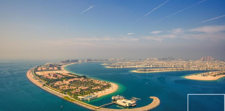 3 bedrooms Apartment in EMAAR Beachfront, UAE No. 213999