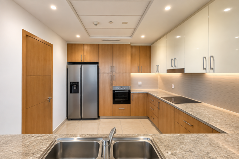 Apartment de 2 dormitorios en The Hills, UAE No. 221675 5