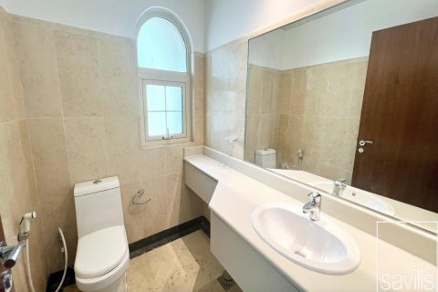 Villa de 4 dormitorios en Jumeirah Islands, UAE No. 222590 7