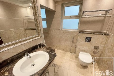Villa de 4 dormitorios en Jumeirah Islands, UAE No. 222590 10