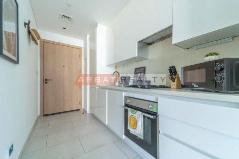 Studio Apartment in Marquise Square Tower, UAE No. 222540 8