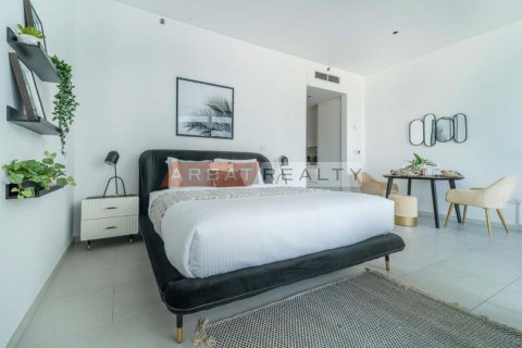 Studio Apartment in Marquise Square Tower, UAE No. 222540 3
