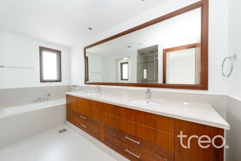 4 bedrooms Villa in Samara, UAE No. 220813 15