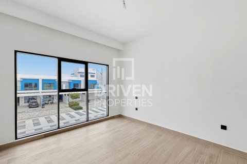 5 bedrooms Townhouse in Damac Lagoons, UAE No. 212366 9