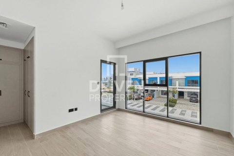 5 bedrooms Townhouse in Damac Lagoons, UAE No. 212366 8