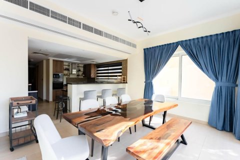 4 bedrooms Villa in Jumeirah Islands, UAE No. 217196 5