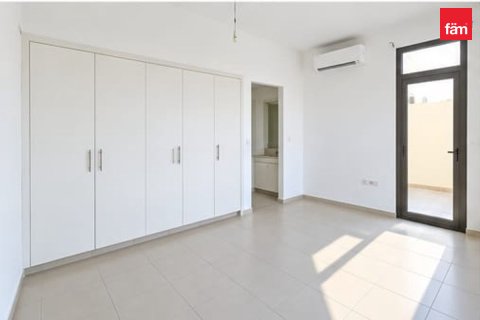Townhouse de 4 dormitorios en Town Square, UAE No. 226818 9