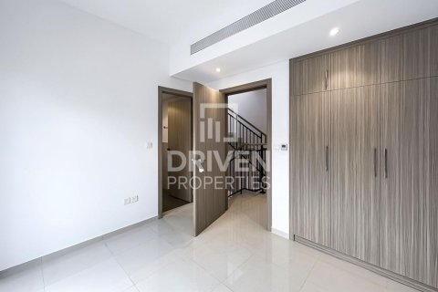 3 bedrooms Townhouse in Dubai, UAE No. 211219 9