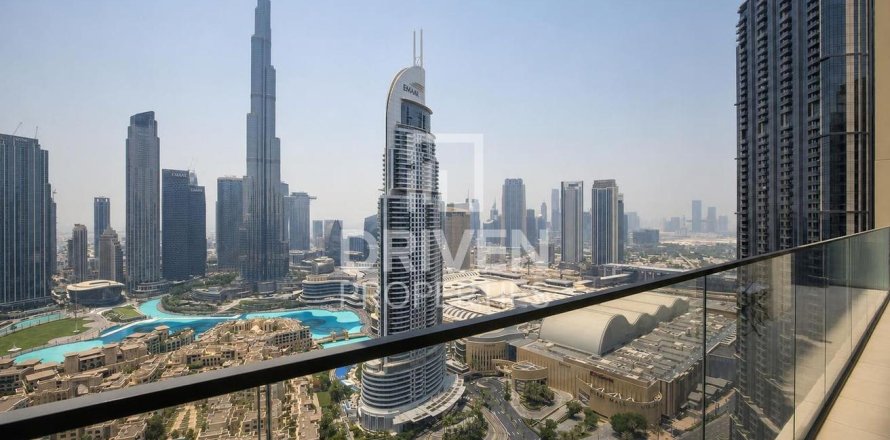 2 bedrooms Apartment in Burj Royale, UAE No. 211256