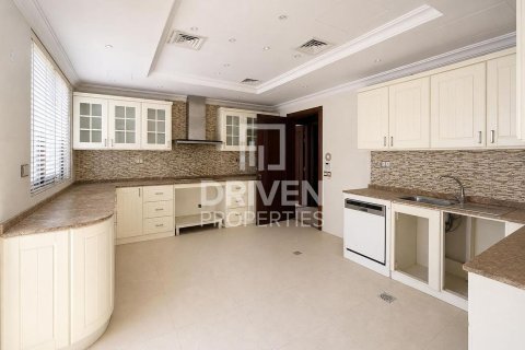 Villa de 5 chambres à Signature Villas, UAE No. 217587 21