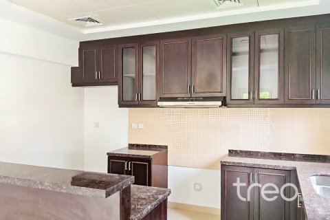 3 bedrooms Townhouse in Bella Casa, UAE No. 220895 6